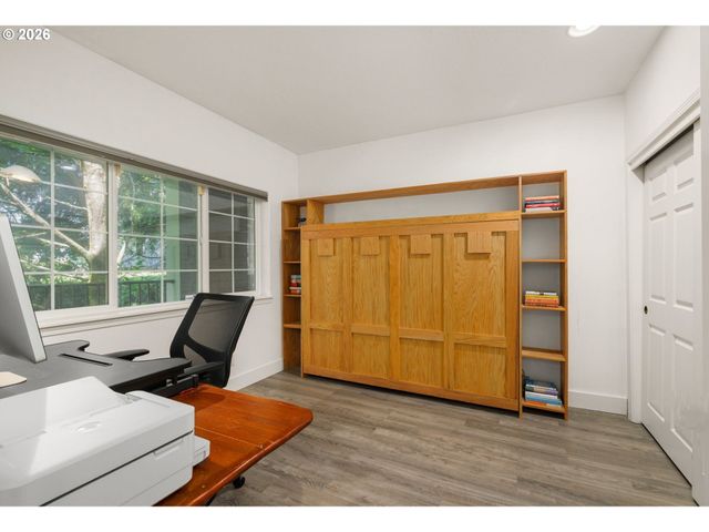 103 3RD St, Lake Oswego, OR 97034