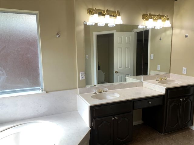 4914 Shadowood Road, Colleyville, TX 76034