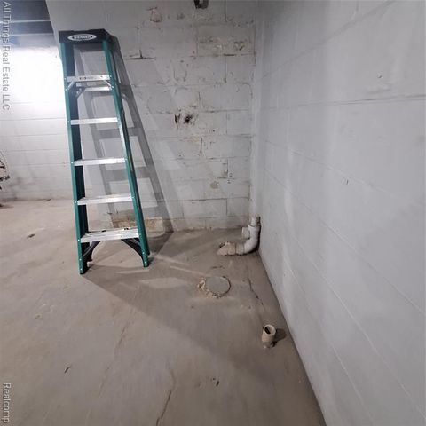 20472 Hull Street, Highland Park, MI 48203