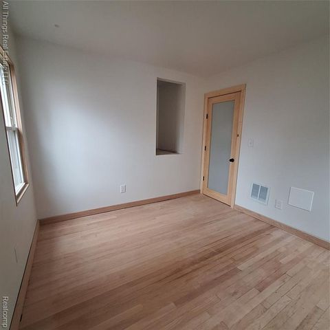 20472 Hull Street, Highland Park, MI 48203