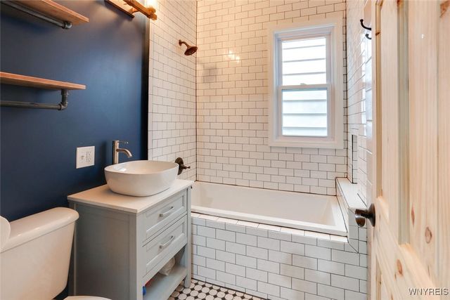 211 Grote Street, Buffalo, NY 14207