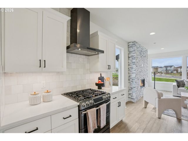 3809 Se REED Dr, Hillsboro, OR 97123