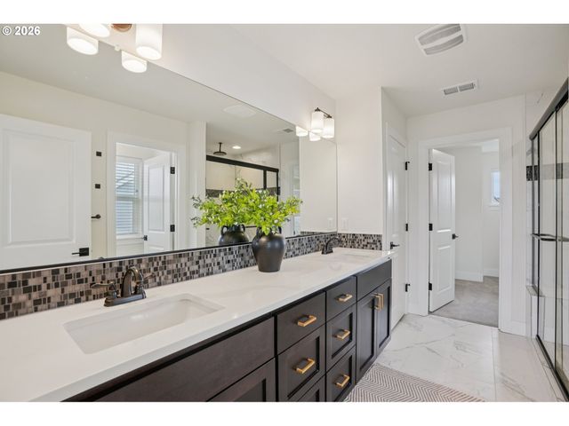 3809 Se REED Dr, Hillsboro, OR 97123