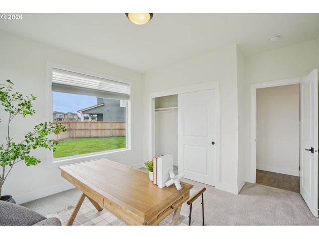 3809 Se REED Dr, Hillsboro, OR 97123