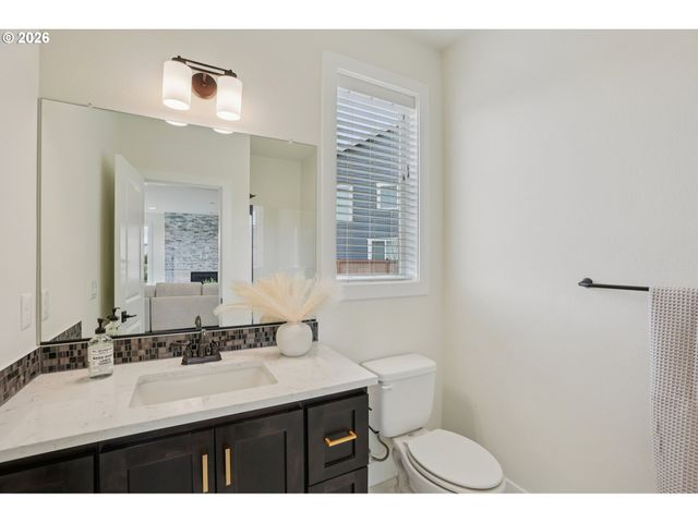 3809 Se REED Dr, Hillsboro, OR 97123