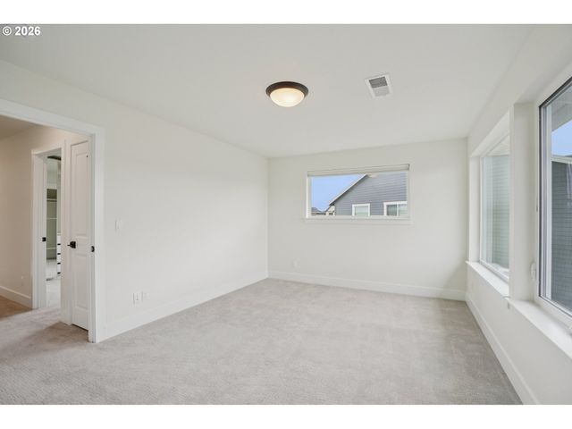 3809 Se REED Dr, Hillsboro, OR 97123