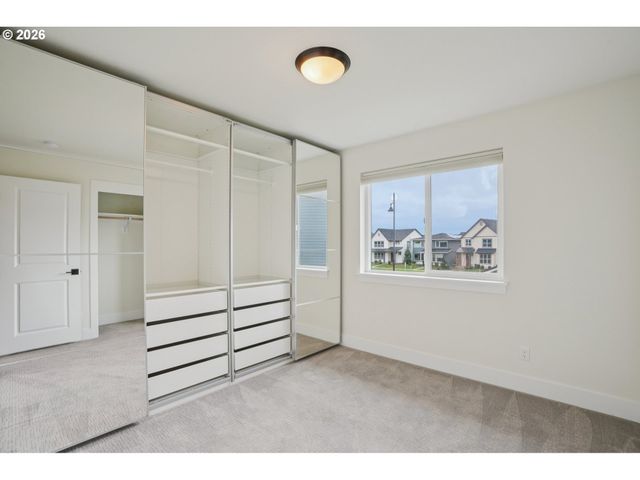 3809 Se REED Dr, Hillsboro, OR 97123