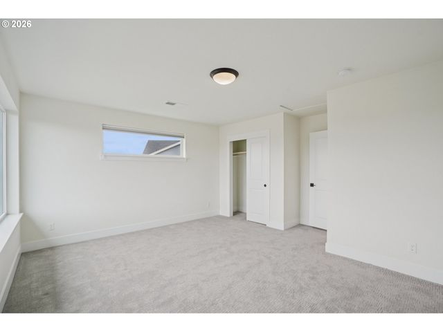 3809 Se REED Dr, Hillsboro, OR 97123