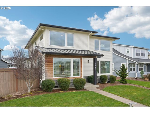 3809 Se REED Dr, Hillsboro, OR 97123