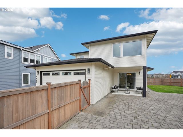 3809 Se REED Dr, Hillsboro, OR 97123