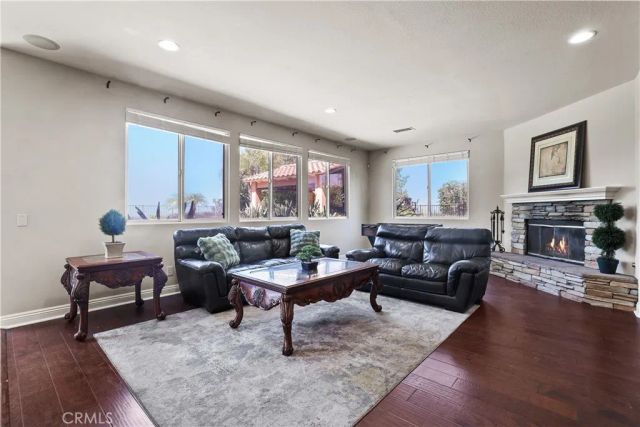 1055 Lowry Ranch, Corona, CA 92881