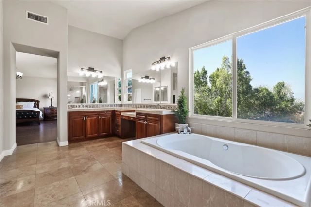 1055 Lowry Ranch, Corona, CA 92881