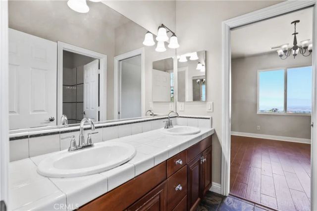 1055 Lowry Ranch, Corona, CA 92881