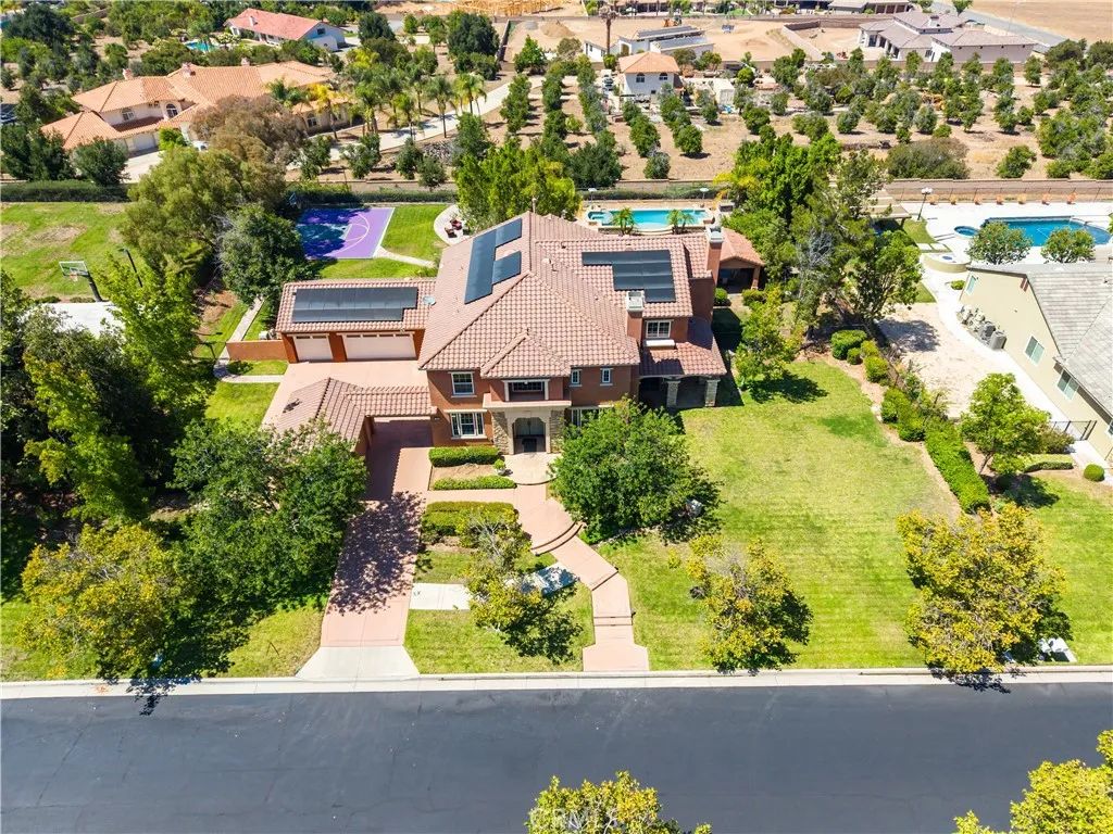 1055 Lowry Ranch, Corona, CA 92881