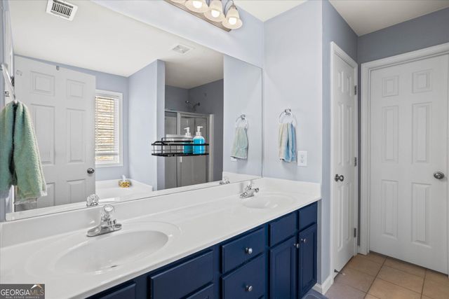 4122 Pond Edge Road, Snellville, GA 30039