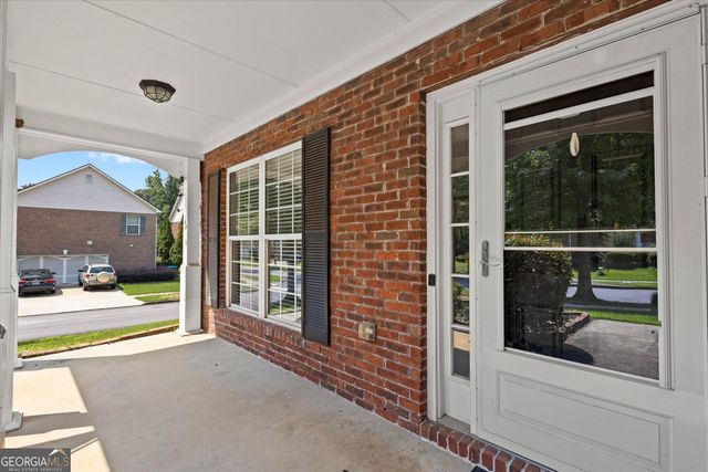4122 Pond Edge Road, Snellville, GA 30039