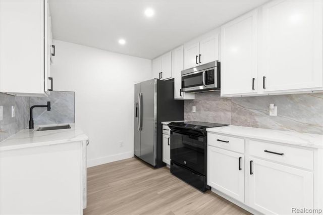 25403 Fern Street, Roseville, MI 48066