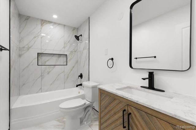 25403 Fern Street, Roseville, MI 48066