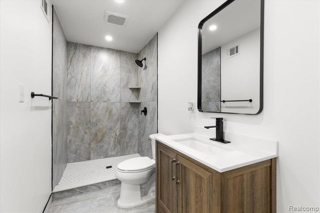 25403 Fern Street, Roseville, MI 48066