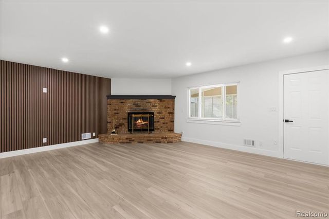 25403 Fern Street, Roseville, MI 48066