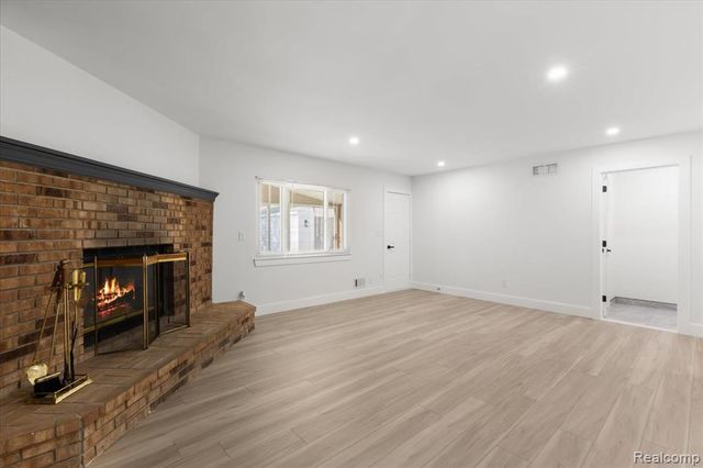 25403 Fern Street, Roseville, MI 48066