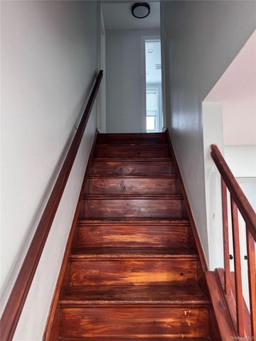 190 Lee Avenue, Hicksville, NY 11801