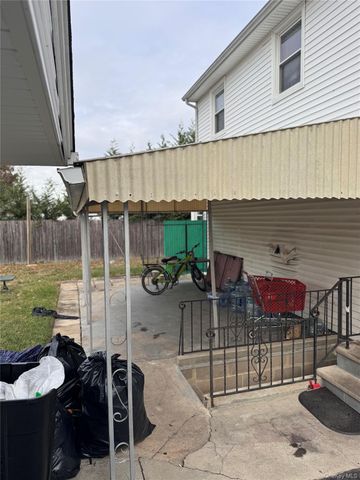 190 Lee Avenue, Hicksville, NY 11801