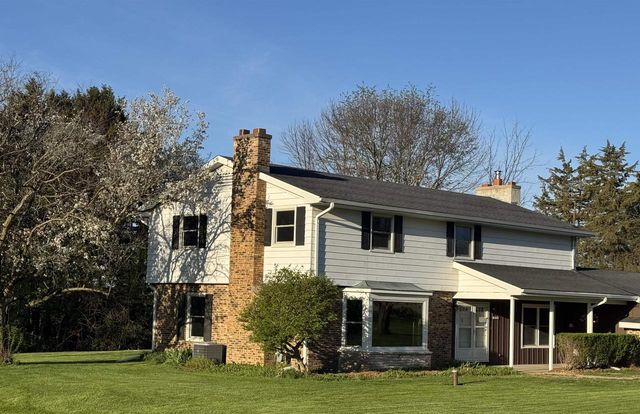 W2268 LEDGEVIEW ROAD, Green Lake, WI 54941