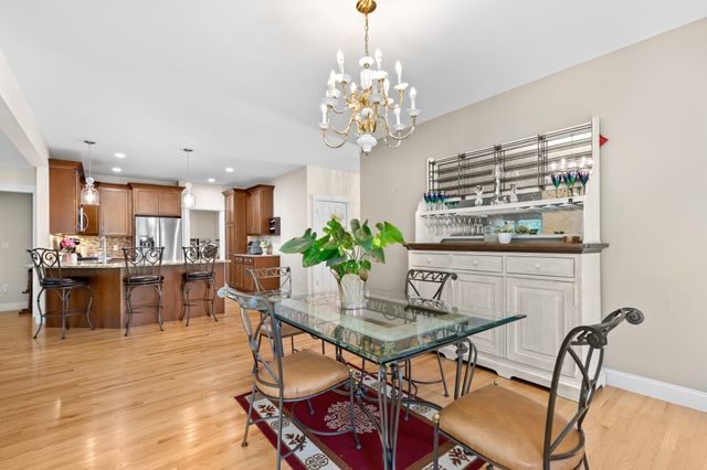 15 Southview Way, Plymouth, MA 02360