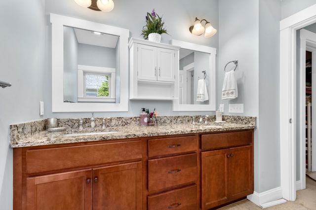 15 Southview Way, Plymouth, MA 02360