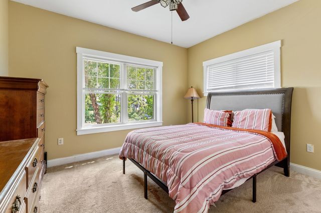 15 Southview Way, Plymouth, MA 02360