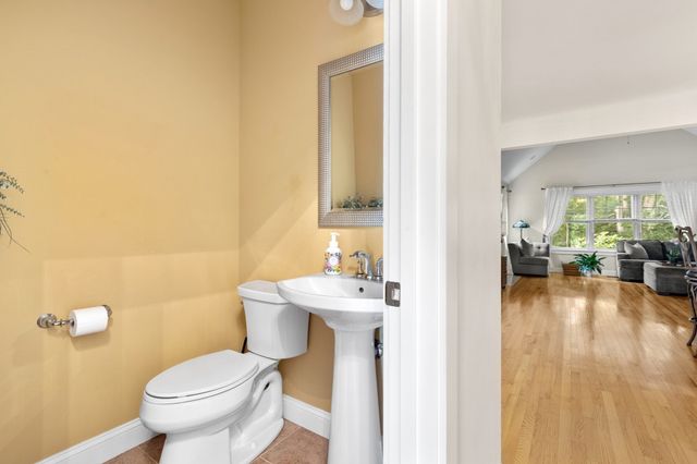 15 Southview Way, Plymouth, MA 02360