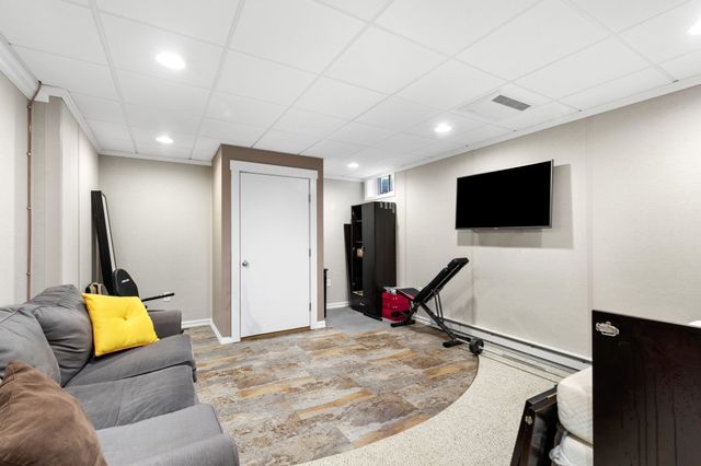 15 Southview Way, Plymouth, MA 02360