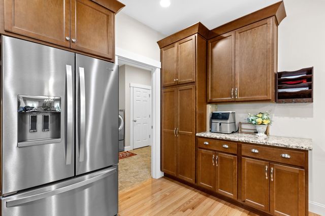 15 Southview Way, Plymouth, MA 02360