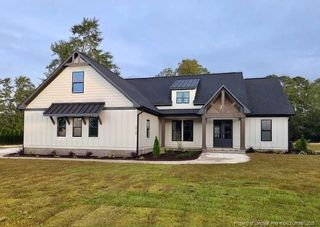 3729 Riverhill Drive, Fayetteville, NC 28306