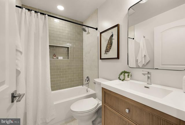 4827 SEDGWICK ST NW, Washington, DC 20016