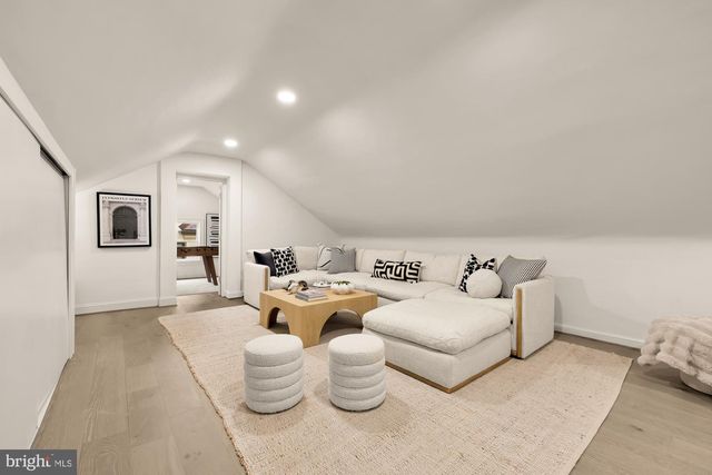 4827 SEDGWICK ST NW, Washington, DC 20016