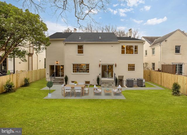 4827 SEDGWICK ST NW, Washington, DC 20016