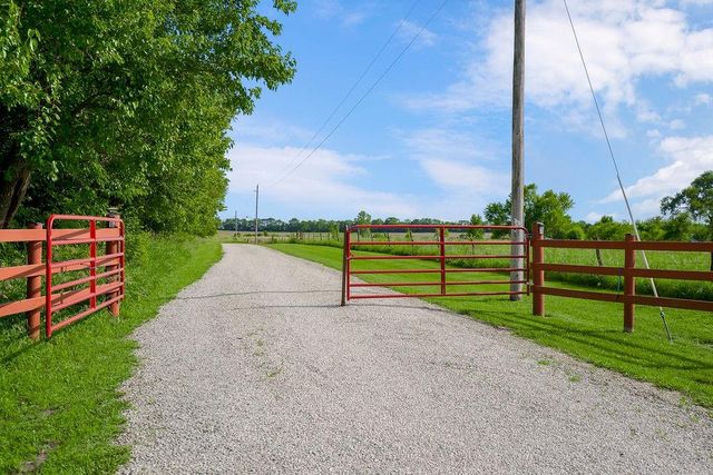 1949 N 900th Road, Eudora, KS 66025