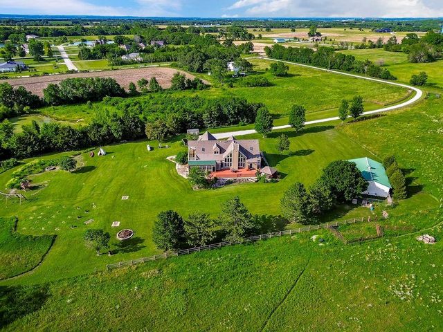 1949 N 900th Road, Eudora, KS 66025