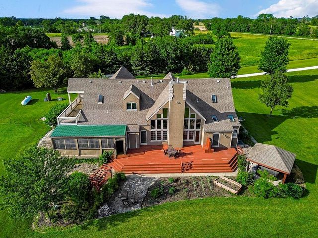 1949 N 900th Road, Eudora, KS 66025