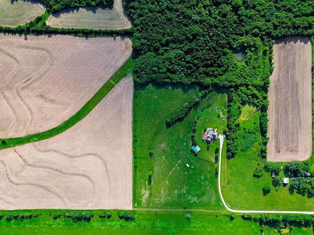 1949 N 900th Road, Eudora, KS 66025