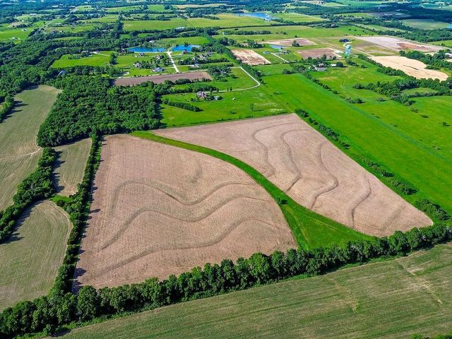 1949 N 900th Road, Eudora, KS 66025