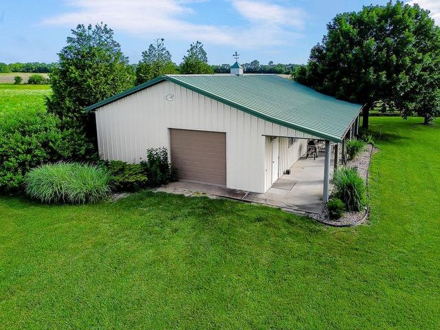 1949 N 900th Road, Eudora, KS 66025