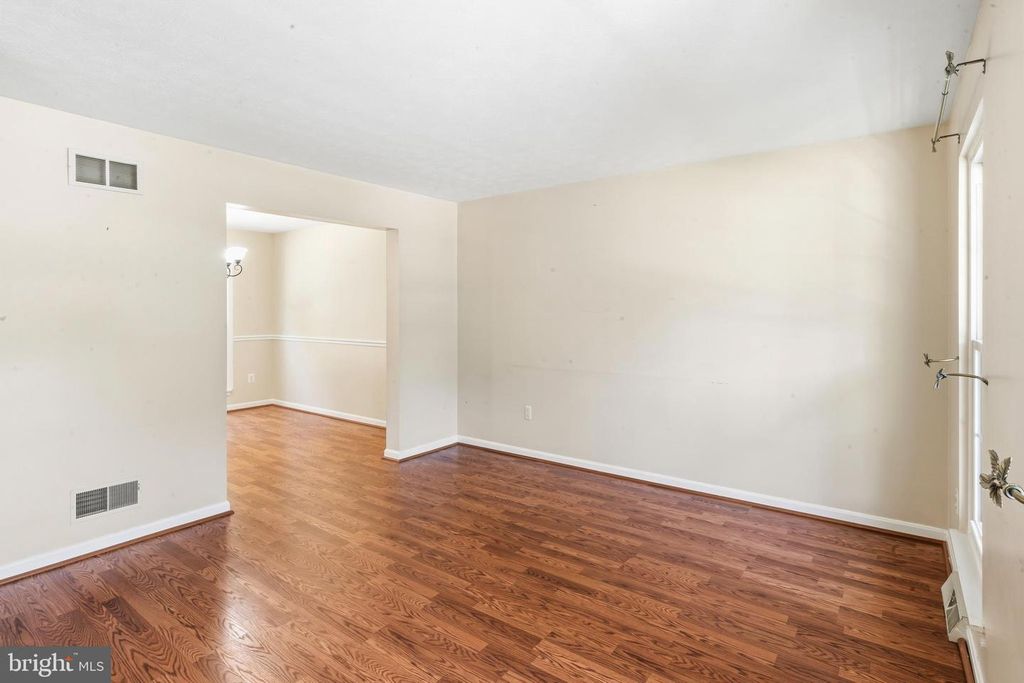 Image 13 of property listing at 6560 ABRAHAM CT, Eldersburg, MD 21784