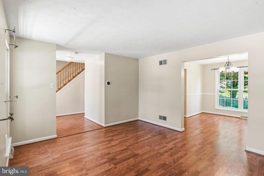 Image 14 of property listing at 6560 ABRAHAM CT, Eldersburg, MD 21784