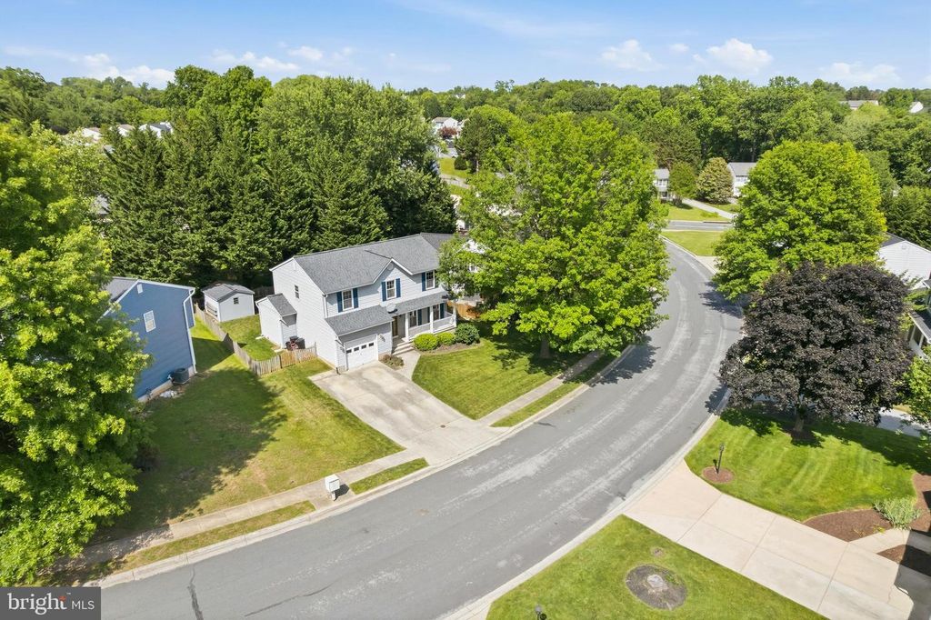 Image 5 of property listing at 6560 ABRAHAM CT, Eldersburg, MD 21784