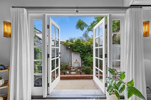 24 Buckskin Lane, Rolling Hills Estates, CA 90274