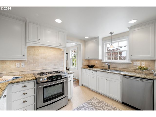 158 W 21ST Ave, Eugene, OR 97405