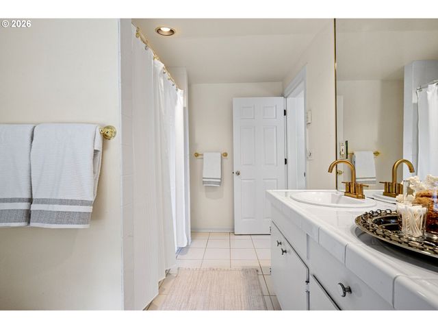 158 W 21ST Ave, Eugene, OR 97405